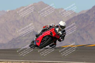 media/Oct-09-2022-SoCal Trackdays (Sun) [[95640aeeb6]]/Turn 9 (1pm)/